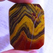 batu permata, batu mulia, cincin permata BATU GAMBAR NAGA MATA MERAH