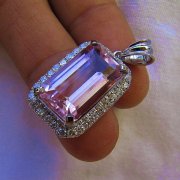 batu permata, batu mulia, cincin permata BEAUTIFUL LIONTIN SPARKLING PINK TOPAZ ISTIMEWA